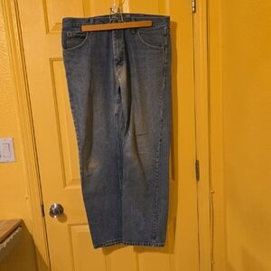 Wrangler Relaxed Fit Blue Jeans